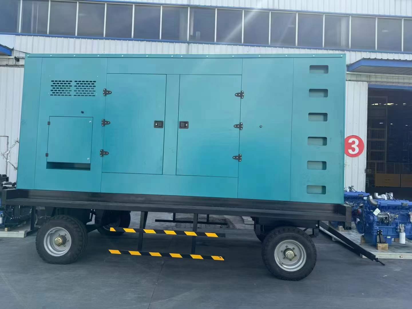 白云矿区机油滤清器堵塞后，发动机还能继续使用吗？