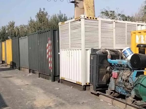 白云矿区200KW柴油发电机机组每小时油耗是多少?
